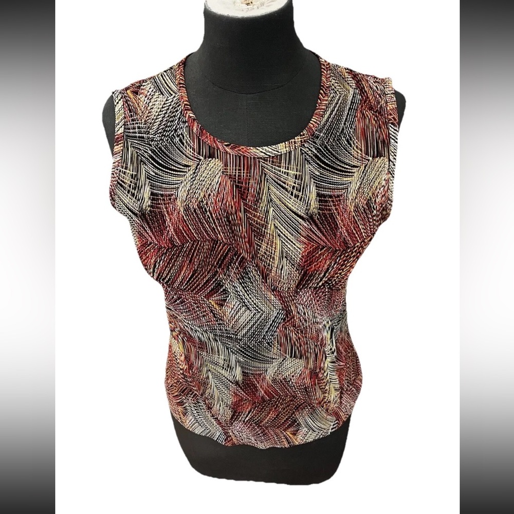 Plissé women’s multicolor tank top with red undertones, size medium, EUC
